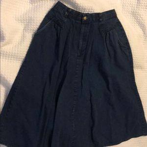 Vintage 80s or 90s American Legends denim skirt